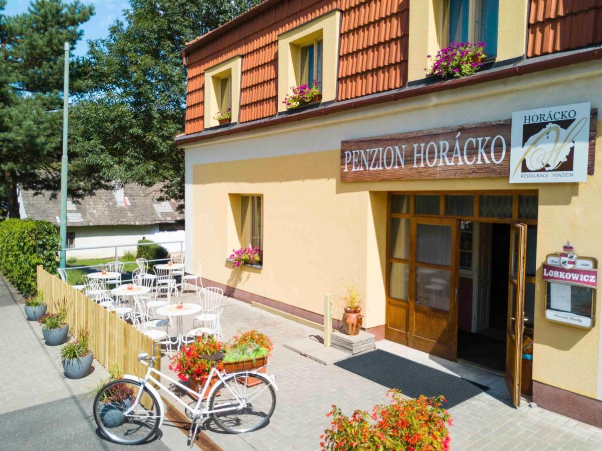 Penzion Horacko Hotel Uncin Екстериор снимка